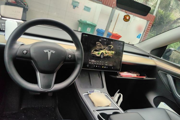 Used Tesla Model Y 2022 Revised Version Rear-Wheel Drive Center Console