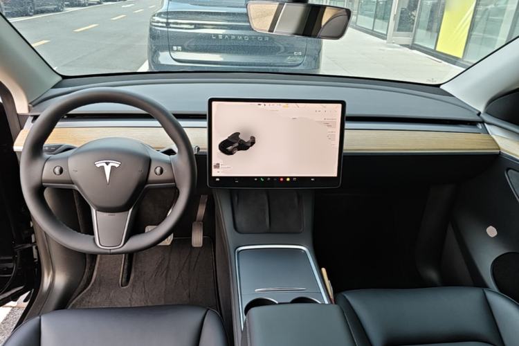 Used Tesla Model Y 2022 Rear-Wheel-Drive Version Center Console