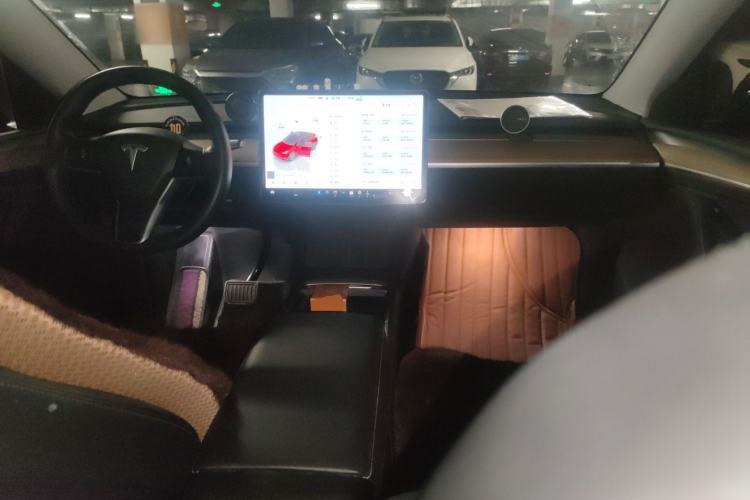 Used Tesla Model Y 2022 Rear-Wheel-Drive Version Center Console
