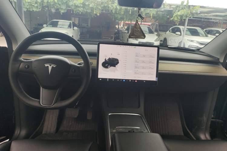 Used Tesla Model Y 2022 Revised Version Rear-Wheel Drive Center Console