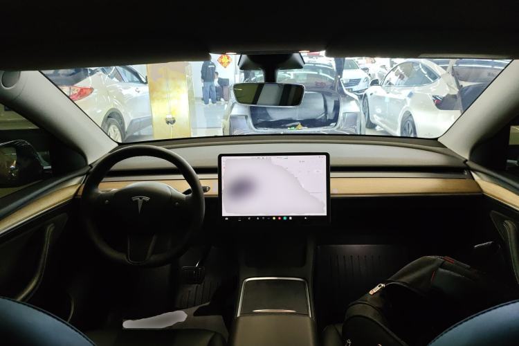 Used Tesla Model Y 2022 Revised Version Rear-Wheel Drive Center Console