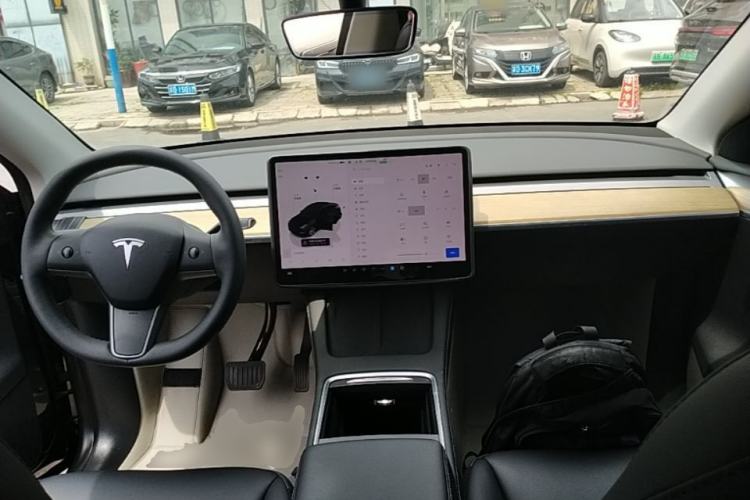 Used Tesla Model Y 2022 Revised Version Rear-Wheel Drive Center Console