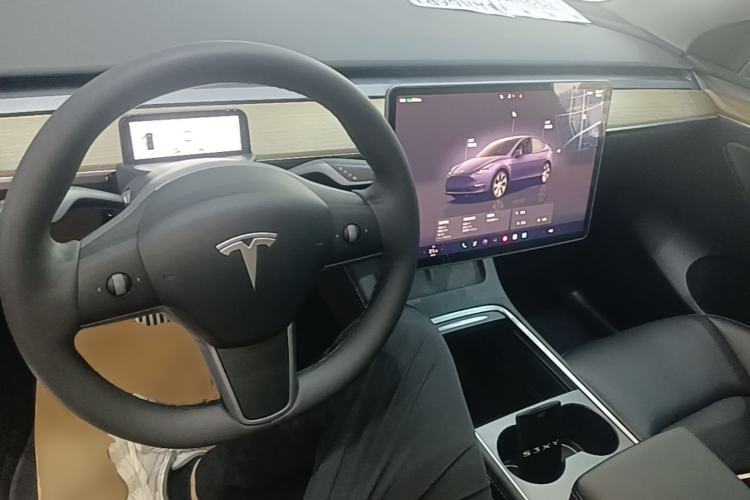 Used Tesla Model Y 2022 Revised Version Rear-Wheel Drive Center Console