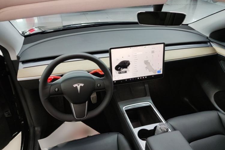 Used Tesla Model Y 2022 Revised Version Long-Range All-Wheel Drive Center Console