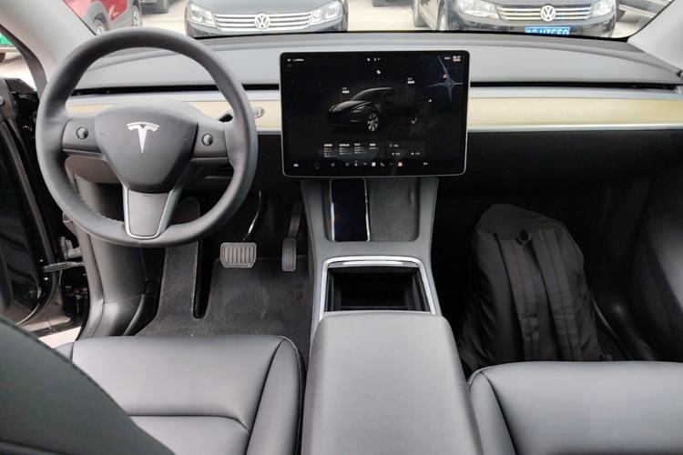 Used Tesla Model Y 2022 Revised Version Rear-Wheel Drive Center Console