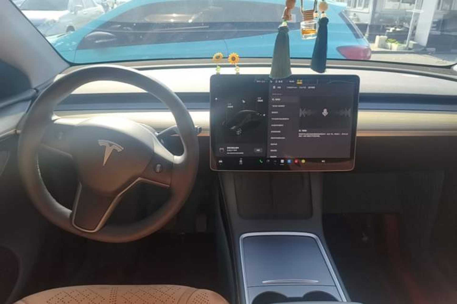 Used Tesla Model Y 2022 Revised Version Rear-Wheel Drive Center Console