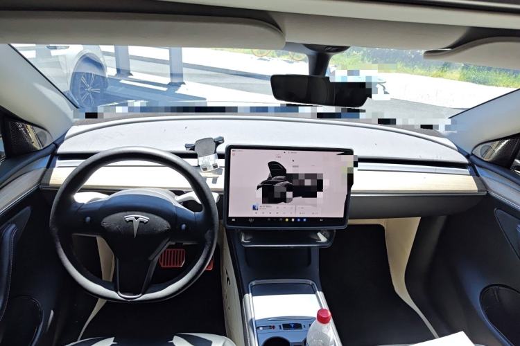 Used Tesla Model Y 2022 Revised Version Rear-Wheel Drive Center Console