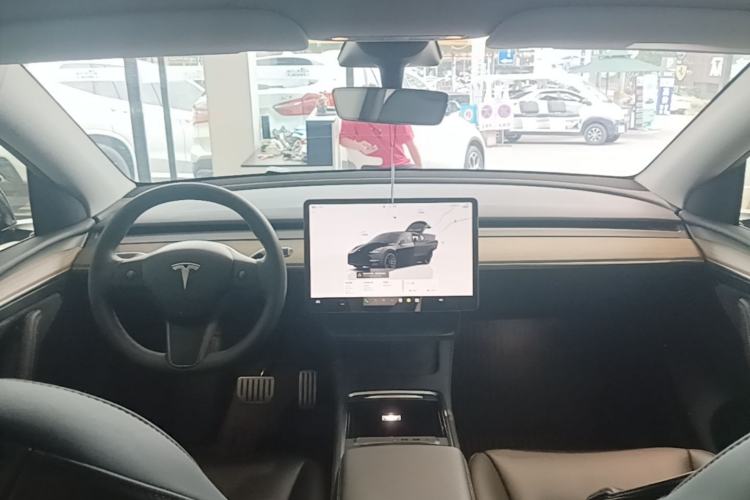 Used Tesla Model Y 2022 Performance High-Performance All-Wheel-Drive Version Center Console