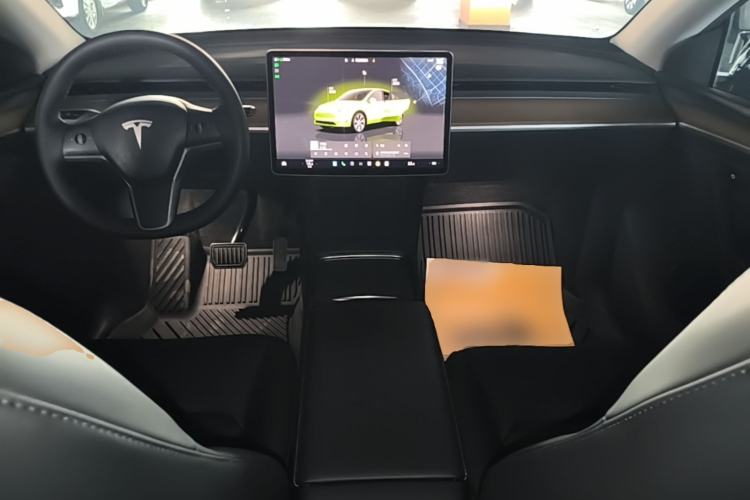Used Tesla Model Y 2022 Rear-Wheel-Drive Version Center Console