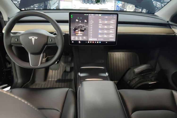Used Tesla Model Y 2022 Revised Version Long-Range All-Wheel Drive Center Console