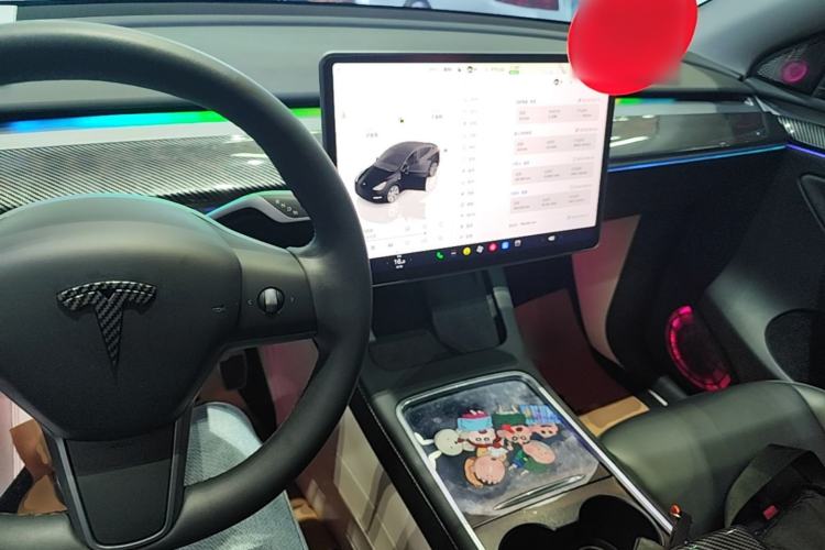 Used Tesla Model Y 2022 Rear-Wheel-Drive Version Center Console