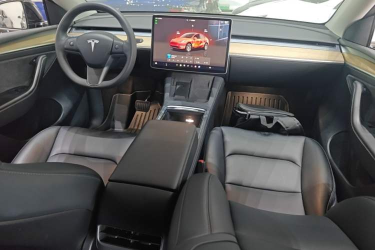 Used Tesla Model Y 2022 Revised Version Rear-Wheel Drive Center Console