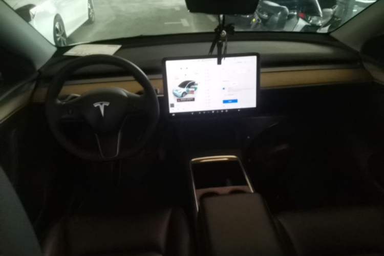 Used Tesla Model Y 2022 Revised Version Rear-Wheel Drive Center Console