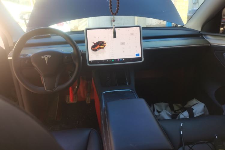 Used Tesla Model Y 2022 Revised Version Rear-Wheel Drive Center Console
