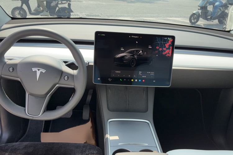 Used Tesla Model Y 2022 Revised Version Long-Range All-Wheel Drive Center Console