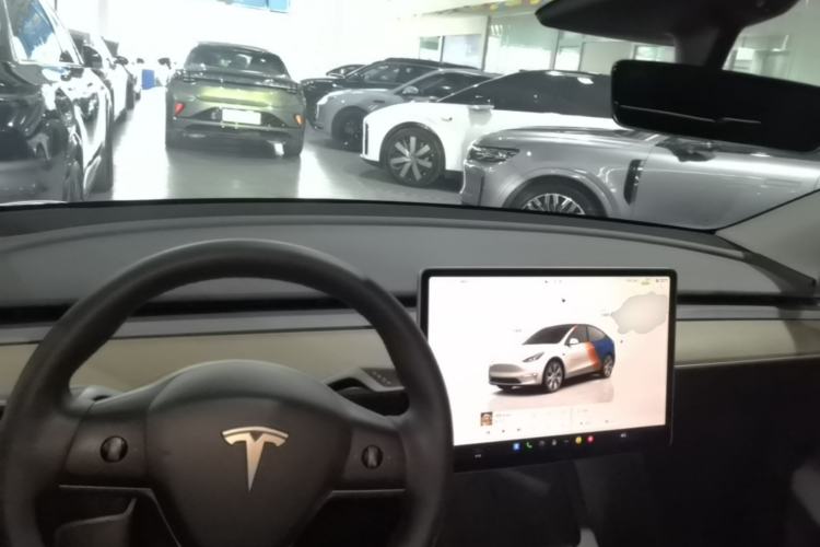Used Tesla Model Y 2022 Revised Version Rear-Wheel Drive Center Console