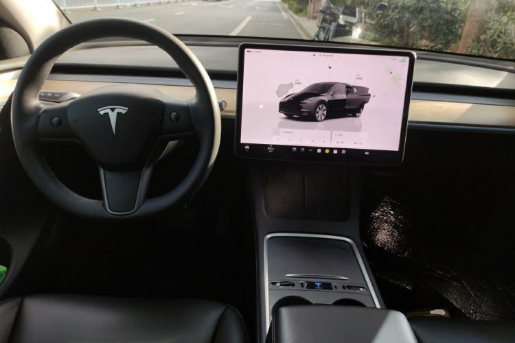 Used Tesla Model Y 2022 Rear-Wheel-Drive Version Center Console