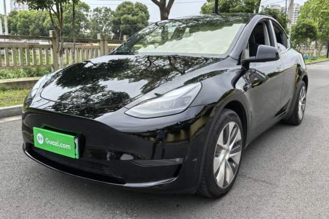 Used Tesla Model Y 2022 Long-Range All-Wheel-Drive Version