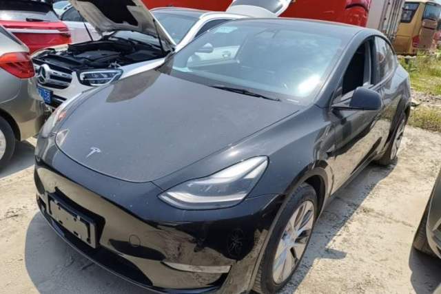 Used Tesla Model Y 2022 Long-Range All-Wheel-Drive Version