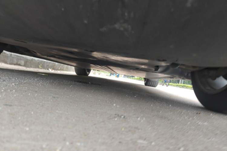 Used Tesla Model Y 2022 Rear-Wheel-Drive Version Chassis Front