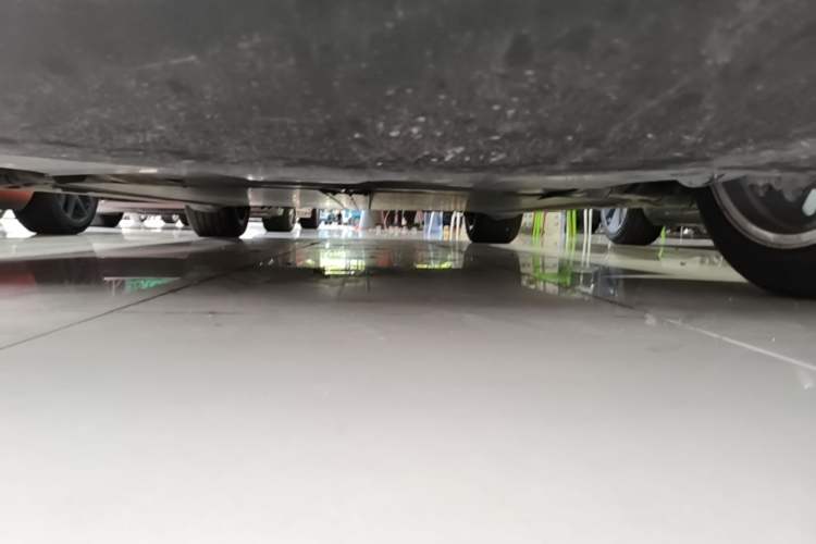Used Tesla Model Y 2022 Long-Range All-Wheel-Drive Version Chassis Front