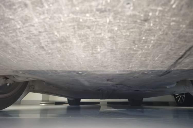 Used Tesla Model Y 2022 Rear-Wheel-Drive Version Chassis Front