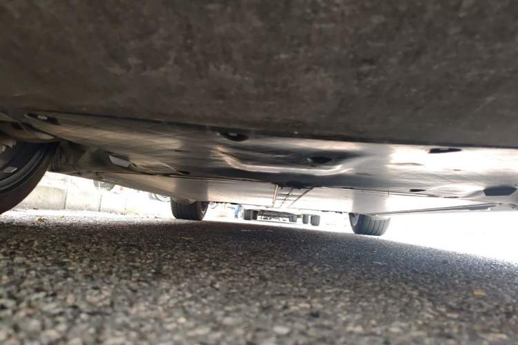 Used Tesla Model Y 2022 Rear-Wheel-Drive Version Chassis Front