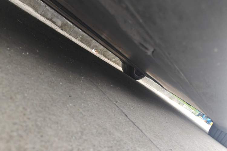 Used Tesla Model Y 2022 Rear-Wheel-Drive Version Chassis Front Left