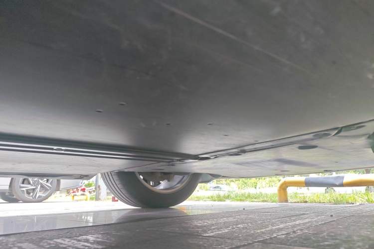 Used Tesla Model Y 2022 Revised Version Rear-Wheel Drive Chassis Front Left