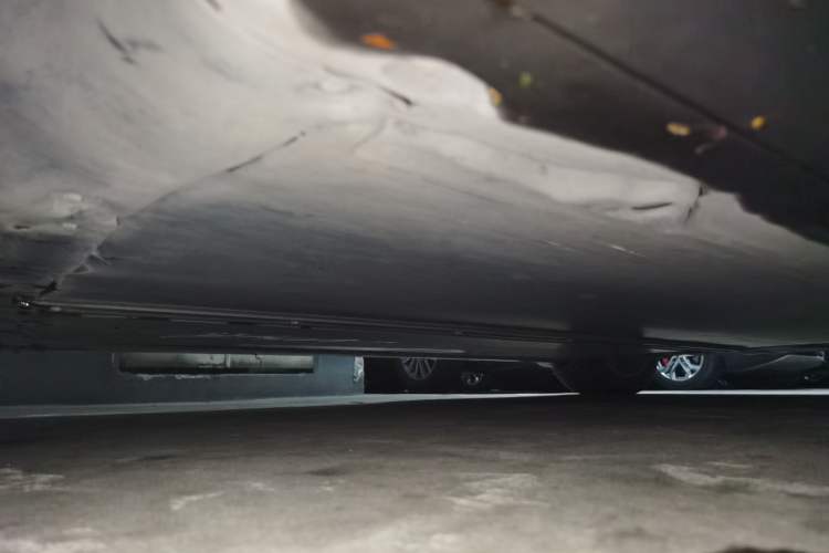 Used Tesla Model Y 2022 Rear-Wheel-Drive Version Chassis Front Left