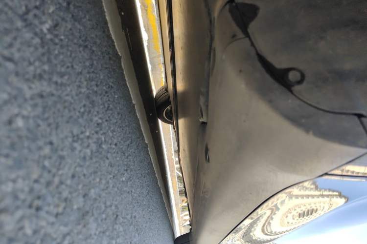 Used Tesla Model Y 2022 Rear-Wheel-Drive Version Chassis Front Left