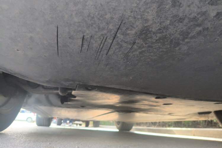 Used Tesla Model Y 2022 Long-Range All-Wheel-Drive Version Chassis Front Right