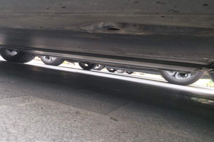 Used Tesla Model Y 2022 Rear-Wheel-Drive Version Chassis Front Right