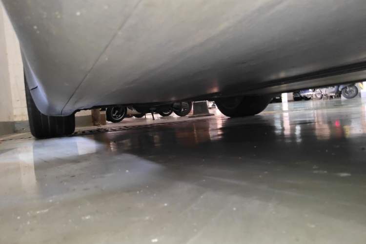 Used Tesla Model Y 2022 Revised Version Rear-Wheel Drive Chassis Front Right