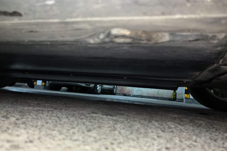 Used Tesla Model Y 2022 Rear-Wheel-Drive Version Chassis Front Right