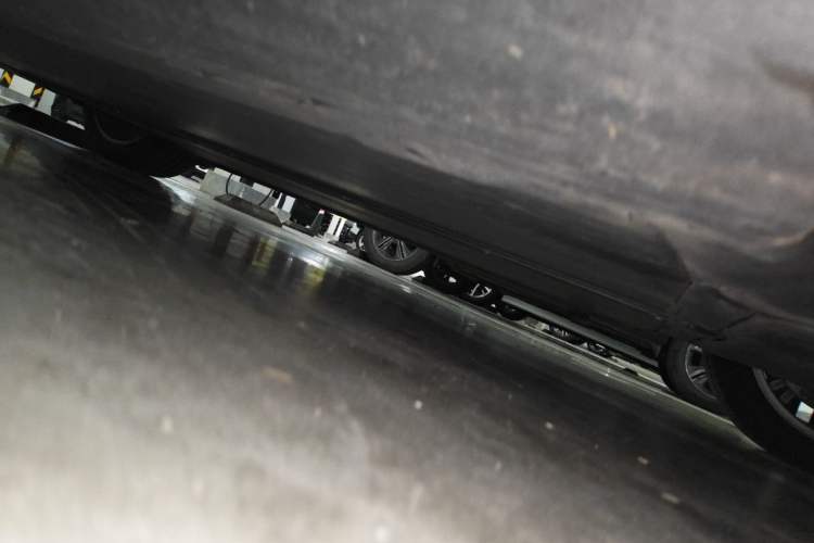 Used Tesla Model Y 2022 Revised Version Rear-Wheel Drive Chassis Front Right