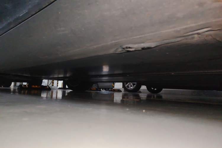 Used Tesla Model Y 2022 Rear-Wheel-Drive Version Chassis Front Right