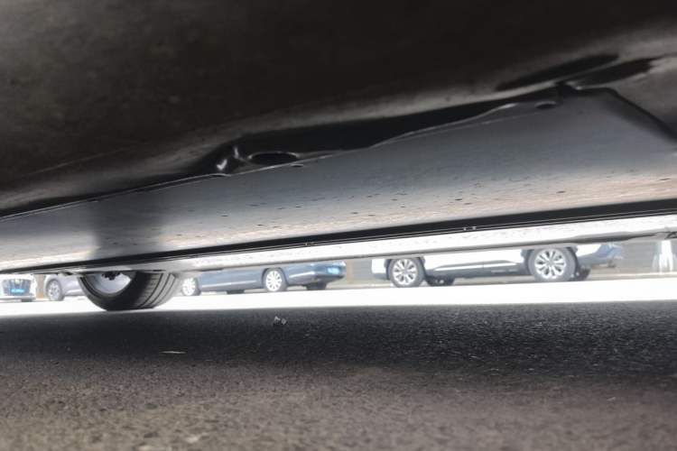 Used Tesla Model Y 2022 Revised Version Rear-Wheel Drive Chassis Front Right