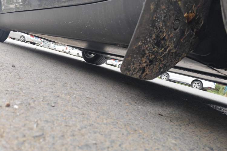 Used Tesla Model Y 2022 Long-Range All-Wheel-Drive Version Chassis Front Right