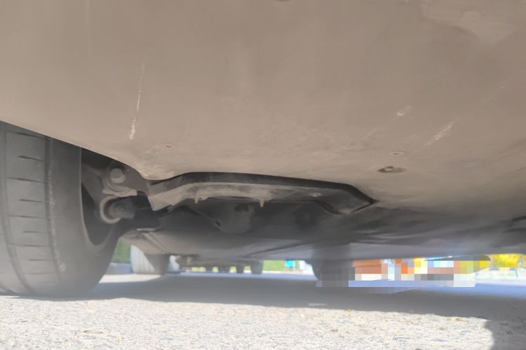 Used Tesla Model Y 2022 Long-Range All-Wheel-Drive Version Chassis Rear Left