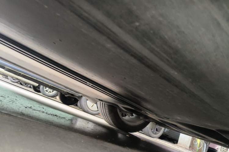 Used Tesla Model Y 2022 Revised Version Rear-Wheel Drive Chassis Rear Left