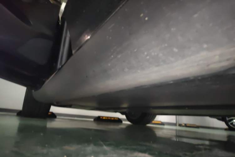 Used Tesla Model Y 2022 Long-Range All-Wheel-Drive Version Chassis Rear Left