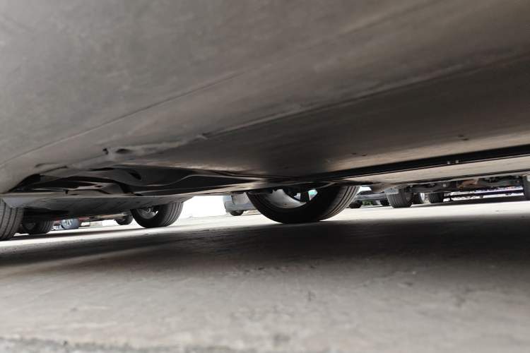 Used Tesla Model Y 2022 Rear-Wheel-Drive Version Chassis Rear Right