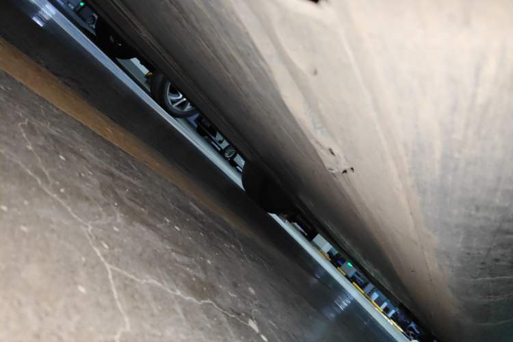 Used Tesla Model Y 2022 Rear-Wheel-Drive Version Chassis Rear Right