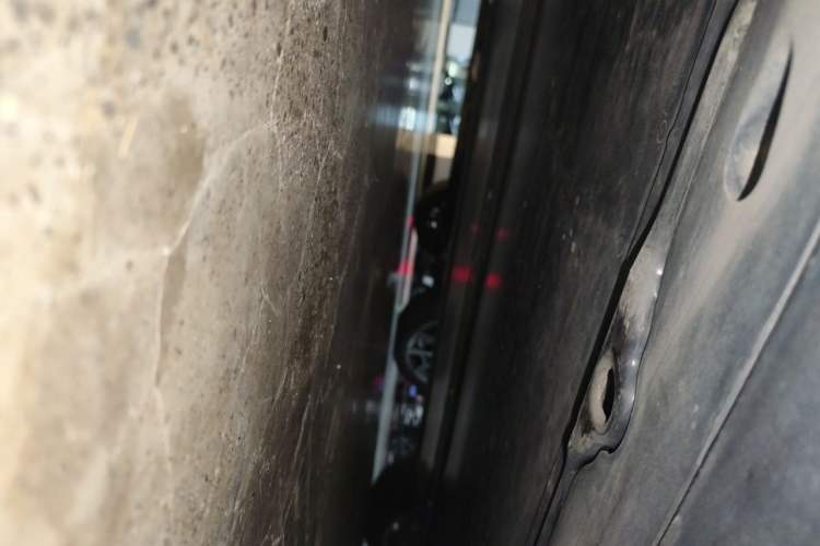 Used Tesla Model Y 2022 Rear-Wheel-Drive Version Chassis Rear Right