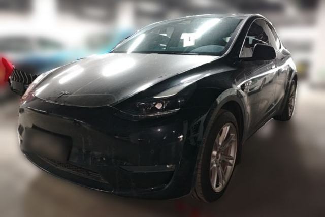 Ojetý Tesla Model Y 2022 Long-Range All-Wheel-Drive Version