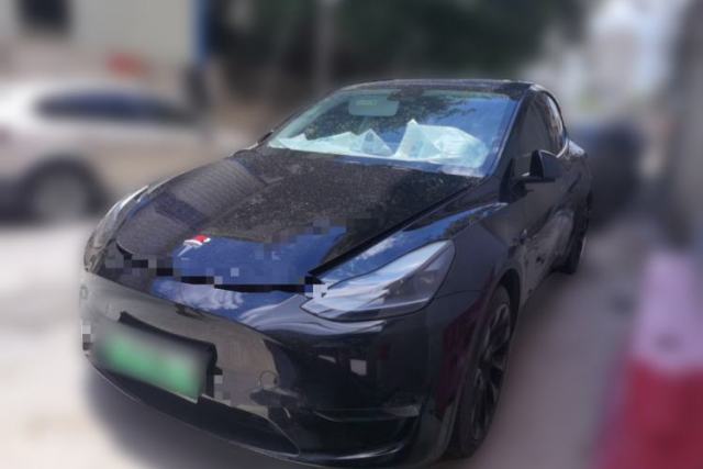 Used Tesla Model Y 2022 Long-Range All-Wheel-Drive Version