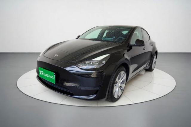 Used Tesla Model Y 2022 Long-Range All-Wheel-Drive Version