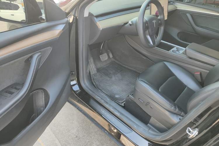 Used Tesla Model Y 2022 Revised Version Rear-Wheel Drive Driver Seat