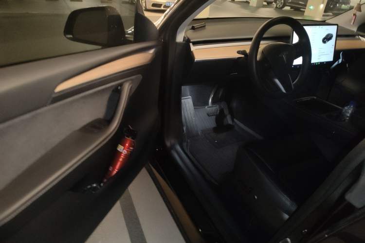 Used Tesla Model Y 2022 Rear-Wheel-Drive Version Driver Seat